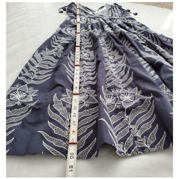 Omika Rosalita Midi Tiered Gray Sleeveless V-Neck Embroidered Print Dress Size L - Picture 8 of 10